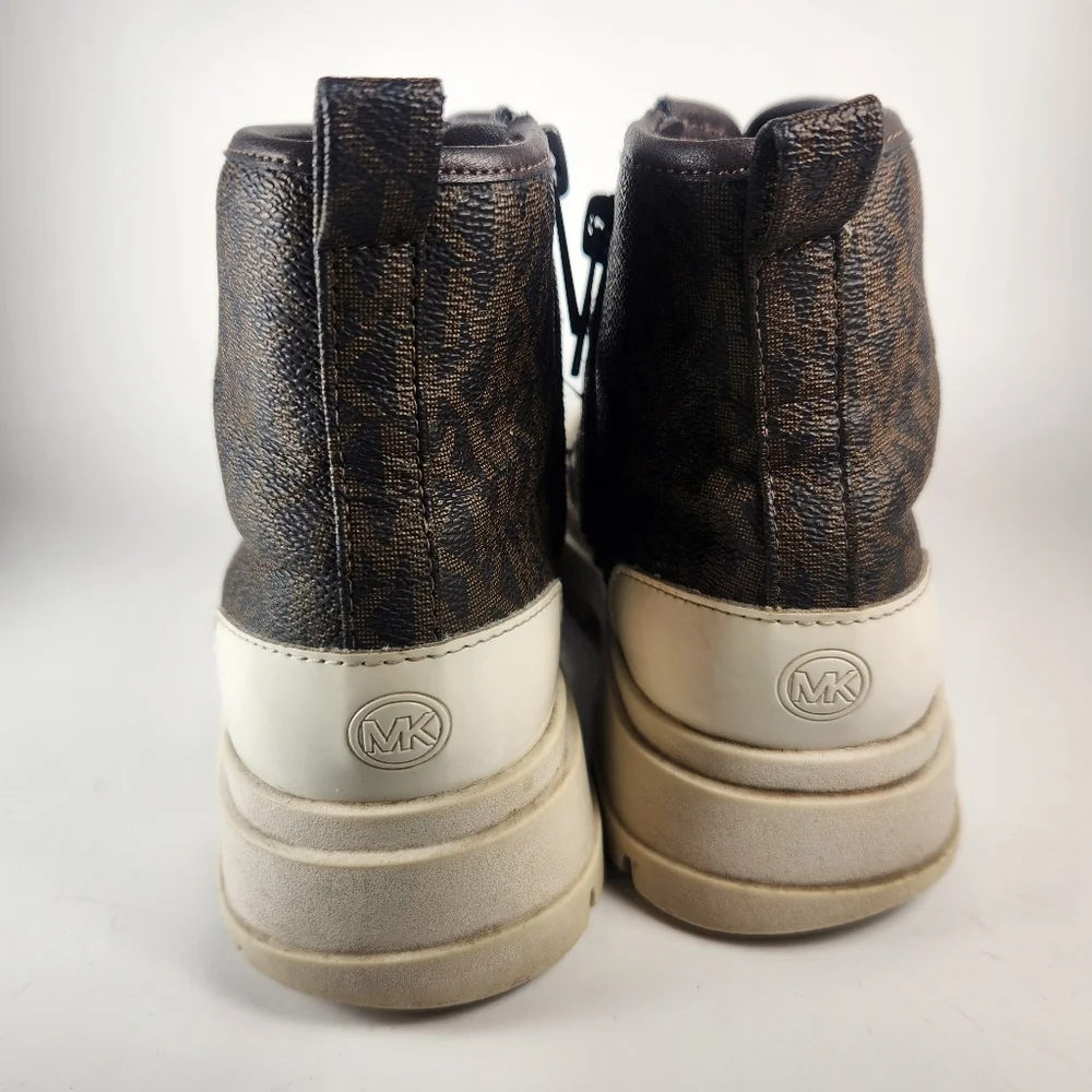 MICHAEL KORS Girls Payton Boot Size 2 Brown Lug Sole Signature Logo Textile - Picture 12 of 13